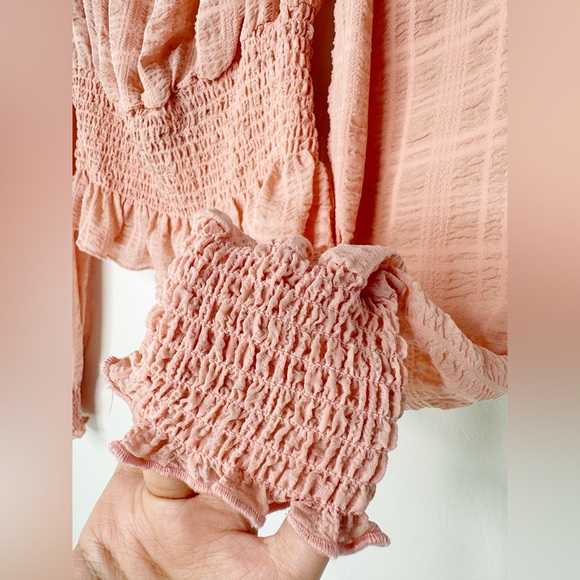 Guess Smicked Cinched Peplum Blush Pink Blouse size Medium - Picture 3 of 9